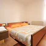 With A Parking Space - 7854 Опатия