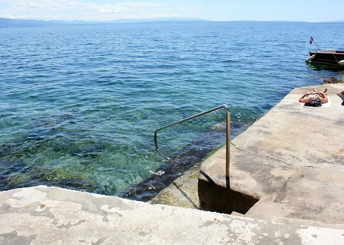 Penzion With A Parking Space - 7854 3*