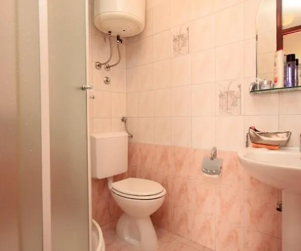 Penzion With A Parking Space - 7854 Opatija